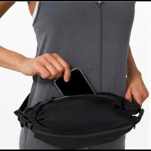 Lululemon all hours belt bag in black NWT
